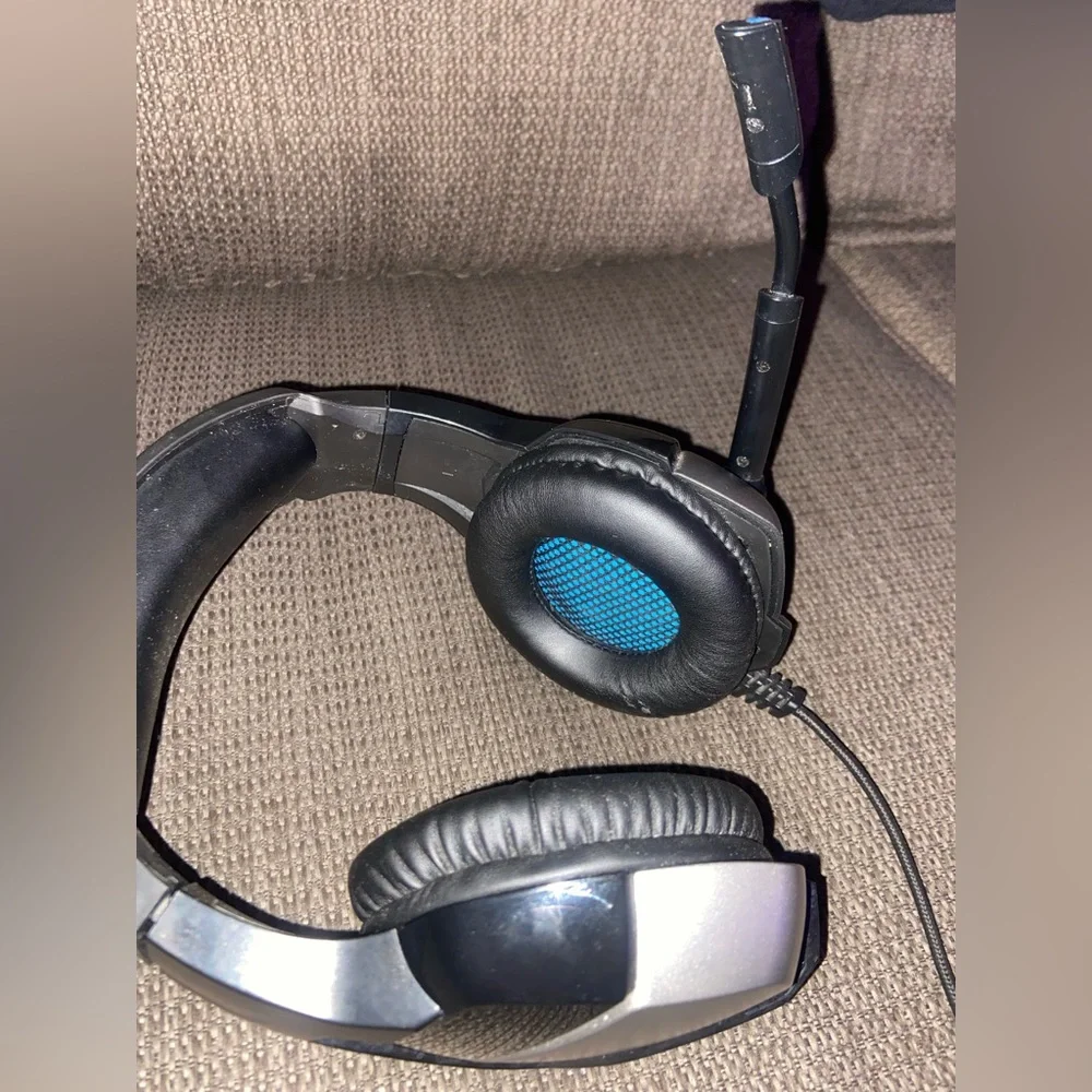 Onikuma K5 Pro Gaming Noise Cancelling Headset - Like New - PS4/PS5 - PC - XBOX